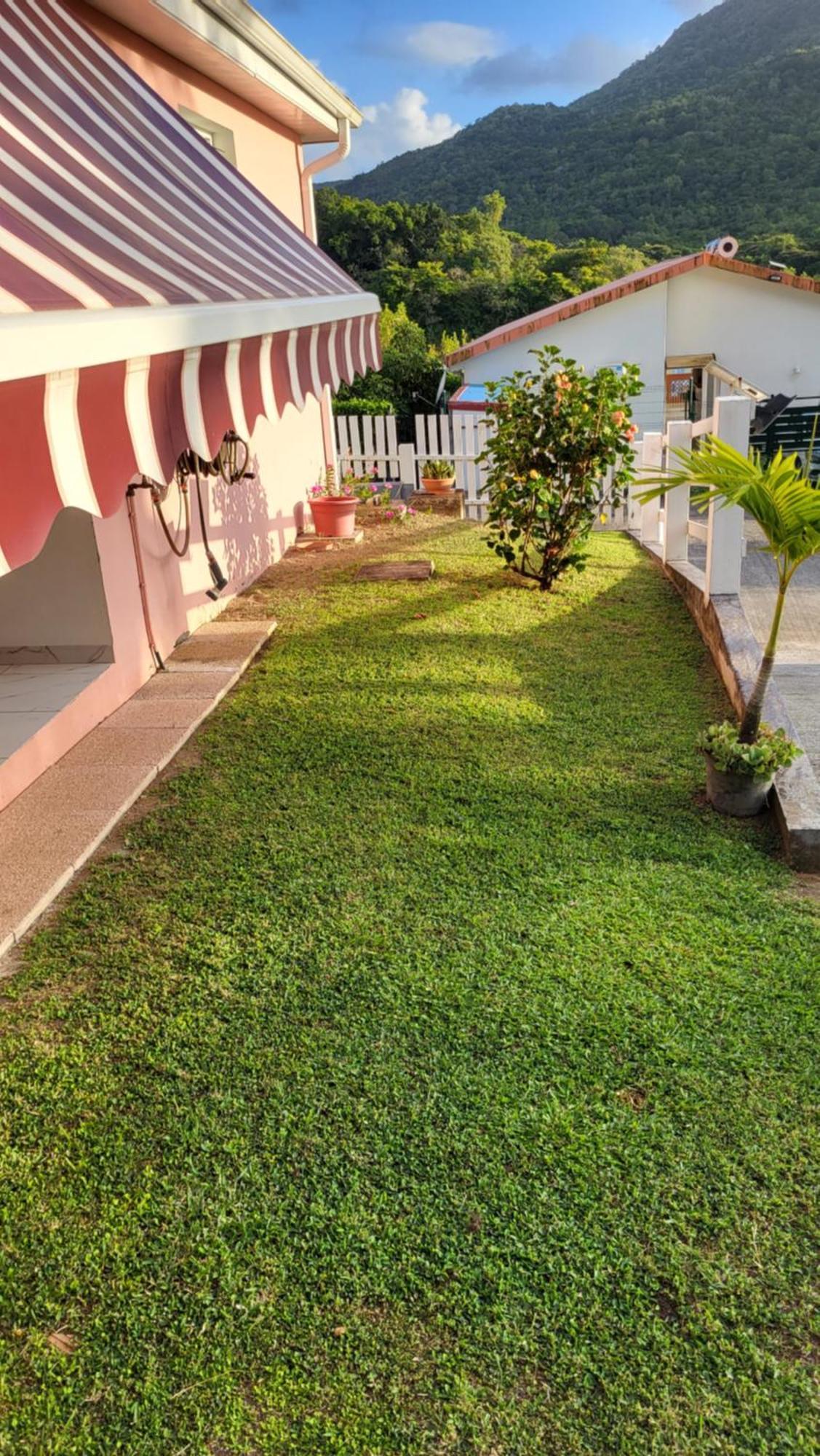 Maison Indep, Spa, Mer, Jardin, Bien-Etre Les Trois-Ilets Exterior photo